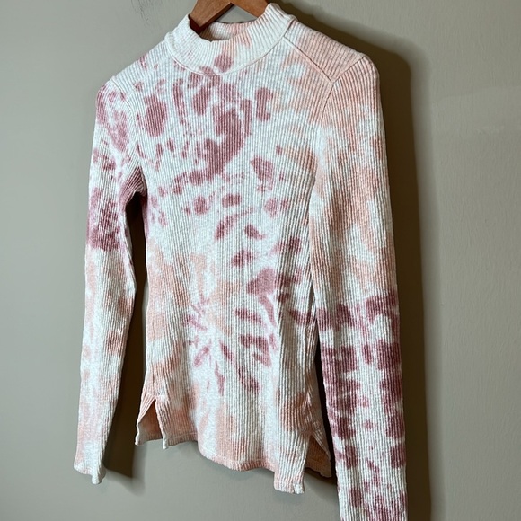 We the Free mock neck thermal long sleeve size XS - Picture 2 of 7